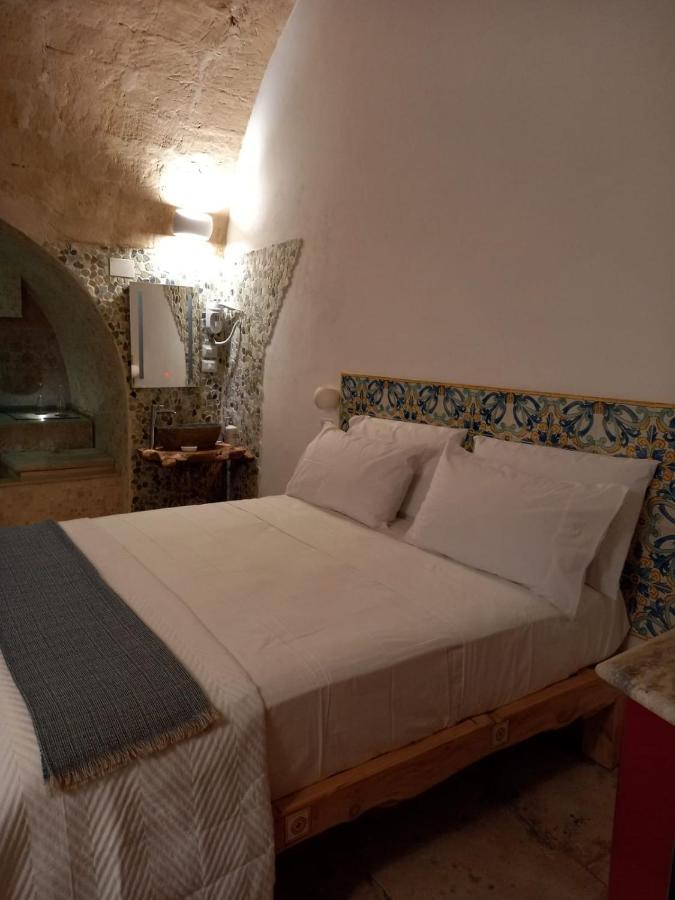 Dioniso Bed & Wellness Bed & Breakfast Taranto Ngoại thất bức ảnh
